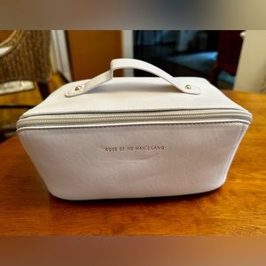 NEW/GREAT GIFT-  Cosmetic Travel Bag